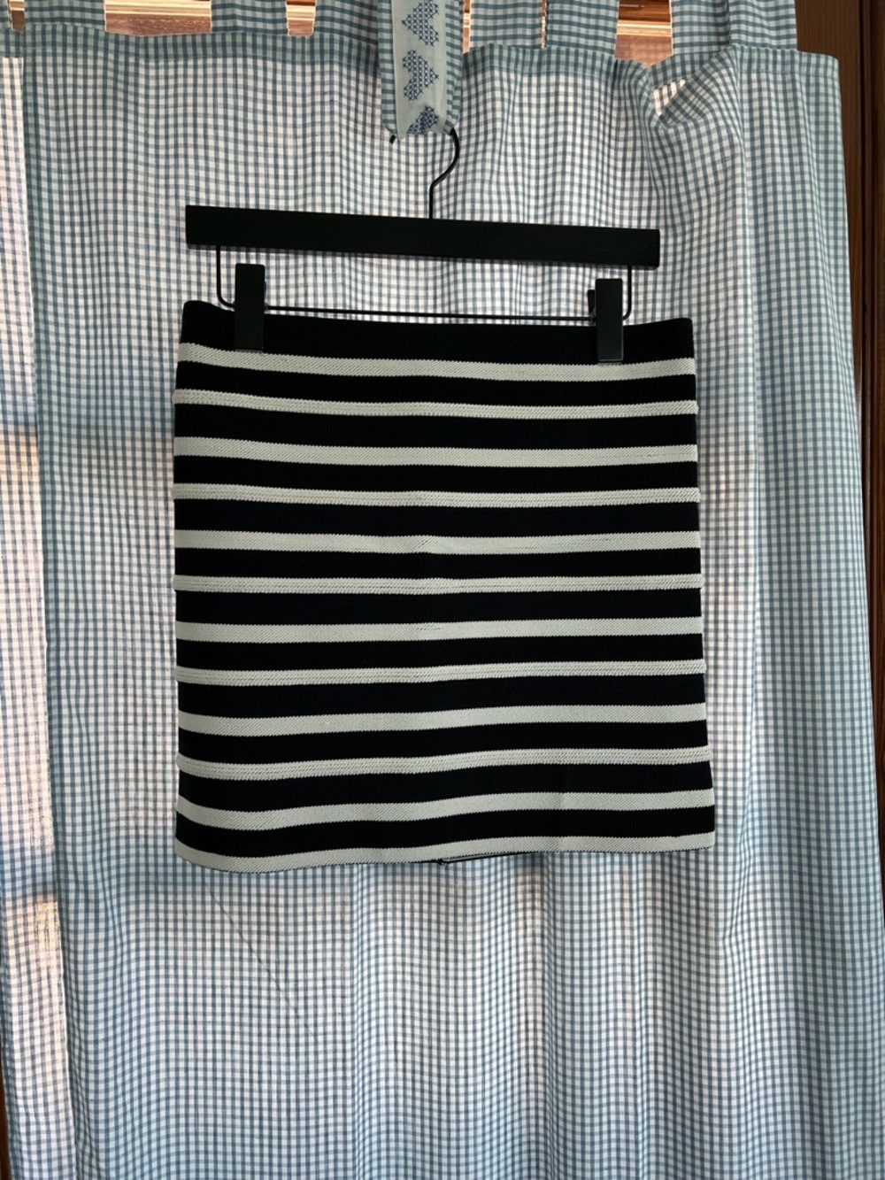 H&M Black and White Horizontal Stripe Mini Skirt
